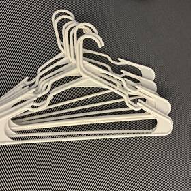 Room Essentials 018643870508 50 Count Multipack Plastic Hangers