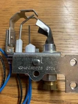 B1401011S Goodman/ Honeywell Hot Surface Ignitor. Fixed Price $85.00.